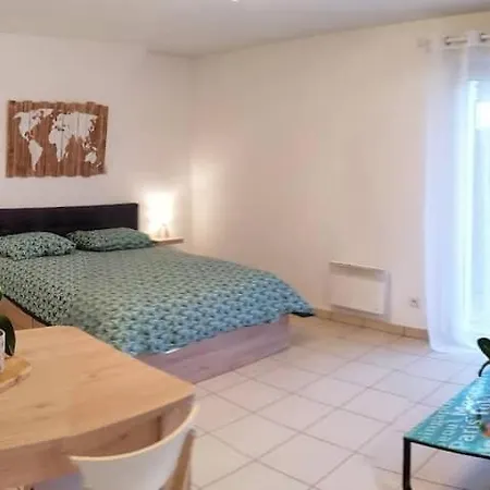 • Superbe 2 A 4 Personnes De 33m² En Rez-de-chaussee • Apartment