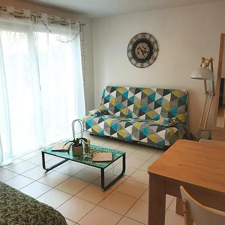 • Superbe 2 A 4 Personnes De 33m² En Rez-de-chaussee • Apartment