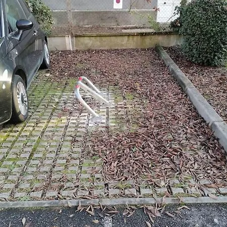 • Superbe 2 à 4 Personnes De 33m² En Rez-de-chaussée • Appartement